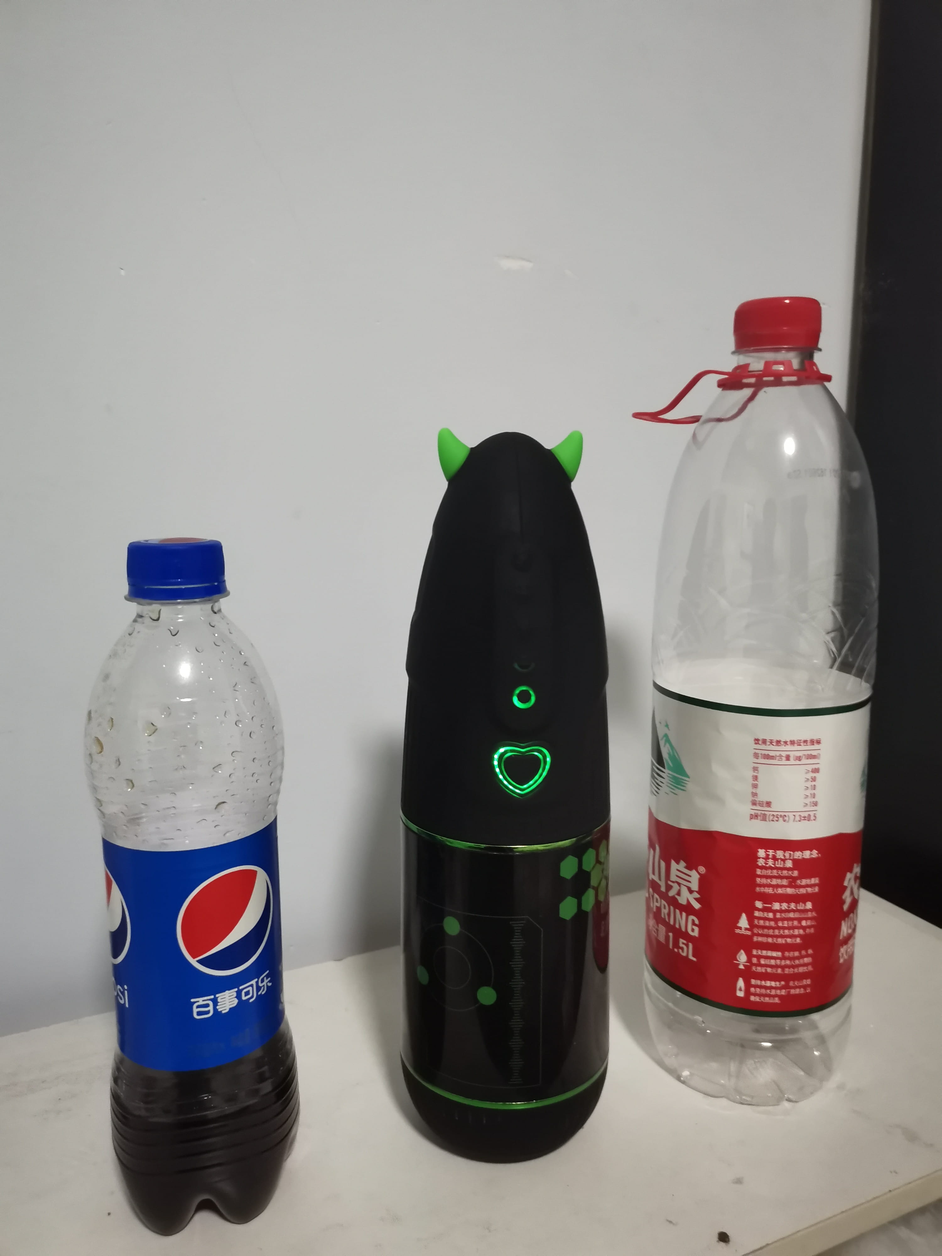 YUU小恶魔电动飞机杯评测 – 卡通风和科技感十足的舒爽电动体验