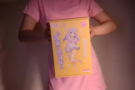 迷你小巧双马尾的冬爱琴音写真分享，虎牙妹妹YYDS!