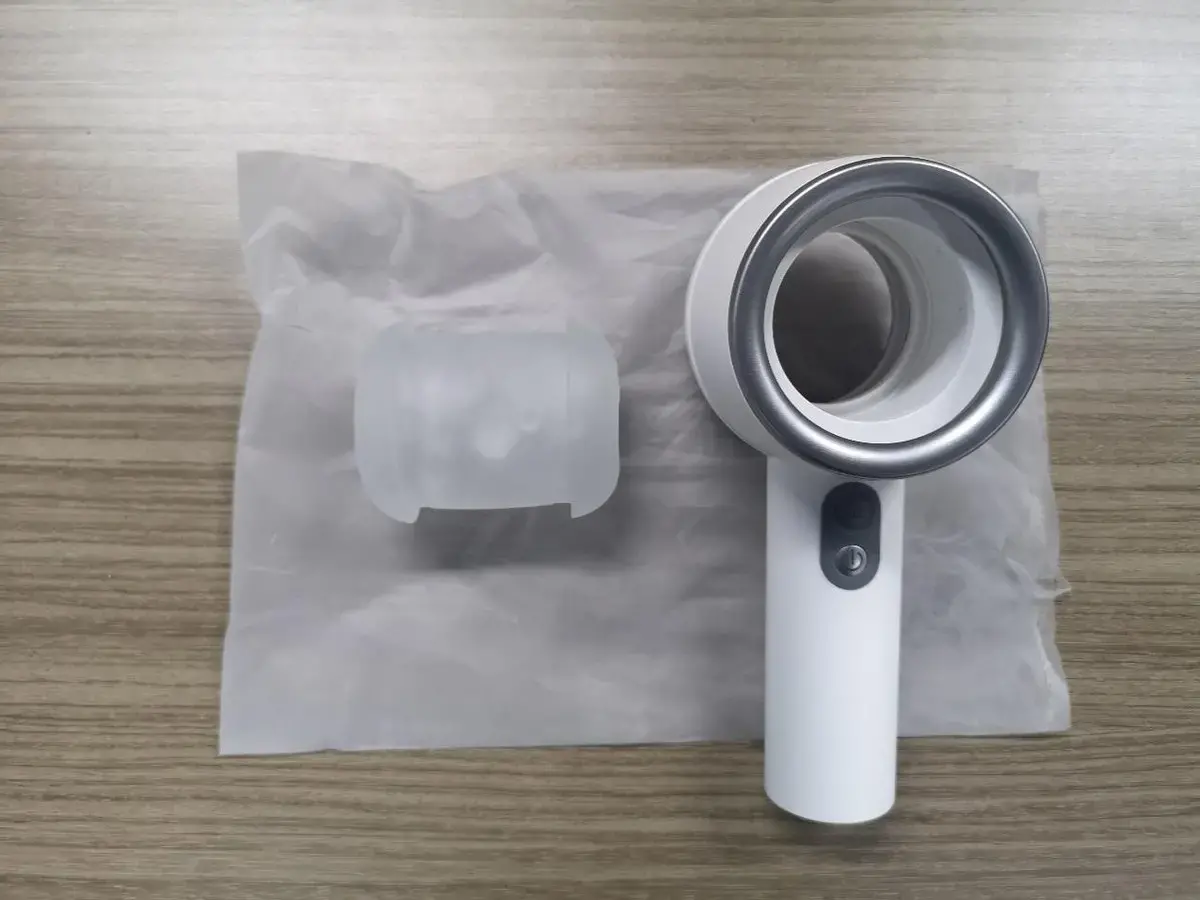 按压变速,享受操控的乐趣 – 米杯one电动飞机杯评测8 按压变速,享受操控的乐趣 – 米杯one电动飞机杯评测