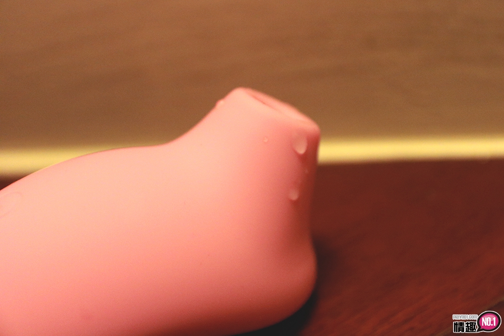 性感梦幻逸品!!瑞典LELOSONA索娜首款声波吮吸式按摩器