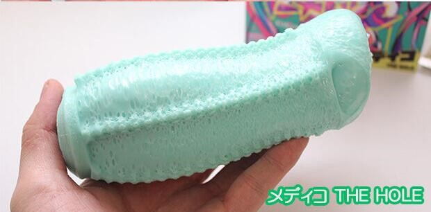 A社老法师，多娜多娜联名款飞机杯收集者评测 2——除了情怀也有亮点