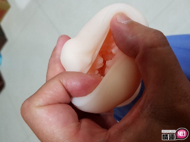 理想的女朋友不断的摩擦着龟头及龟头缝!阿嘶~