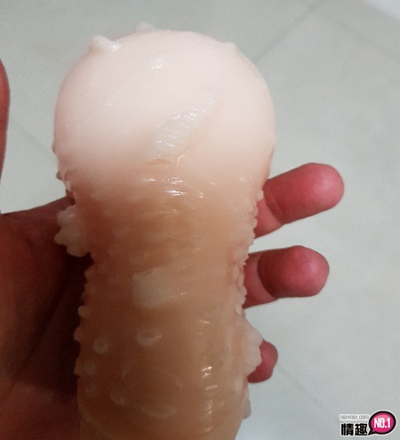 理想的女朋友不断的摩擦着龟头及龟头缝!阿嘶~