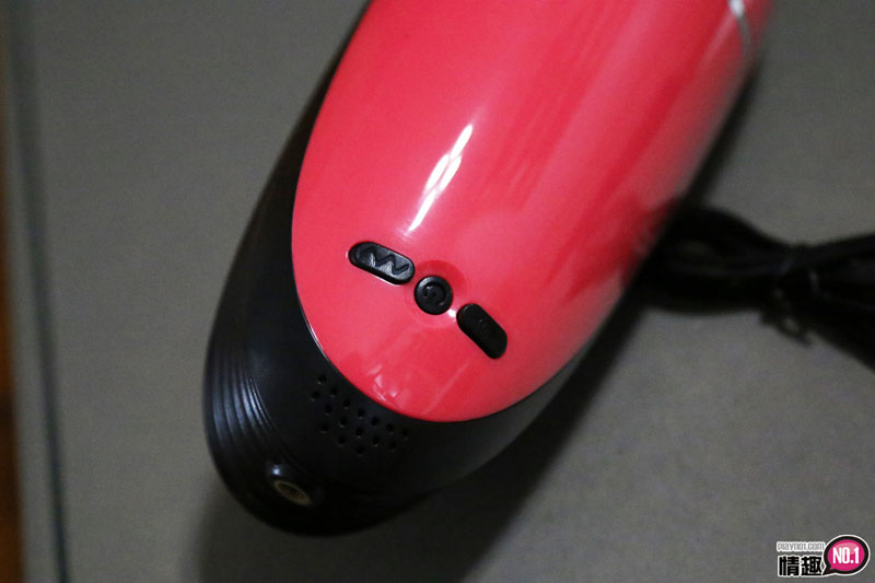 一款产品双重享受。未来FUTURA中日两国语言震动吸盘自慰杯