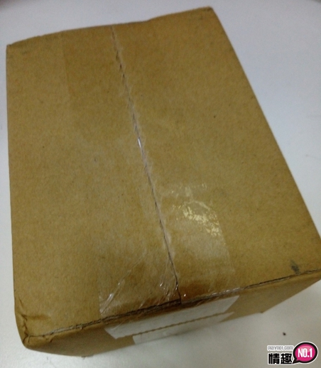 深红的诱惑自慰套赤色写真掰穴把玩，留滴白浊汁初入受不了;;