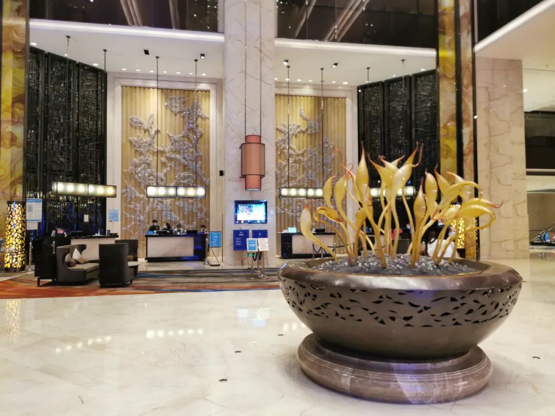 在五星级希尔顿的行政套房里玩YUU的“小优物语”是怎么样的感受?5 在五星级希尔顿的行政套房里玩YUU的“小优物语”是怎么样的感受?