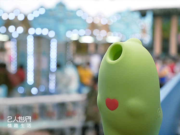 小怪兽魔吻~"开箱"史上最进化的小怪兽心得评价