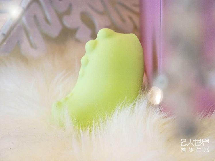 小怪兽魔吻~"开箱"史上最进化的小怪兽心得评价