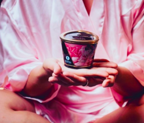 别误会，滴蜡只是看着疼而已