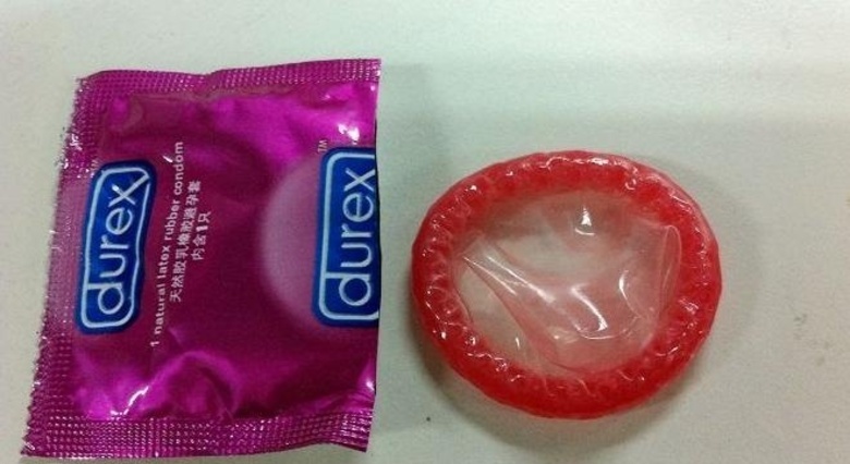 多图：8款常见品牌安全套评测，气味、外观、拉伸…