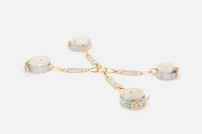 当皮革情趣套装遇上迷幻治愈风……17 当皮革情趣套装遇上迷幻治愈风……