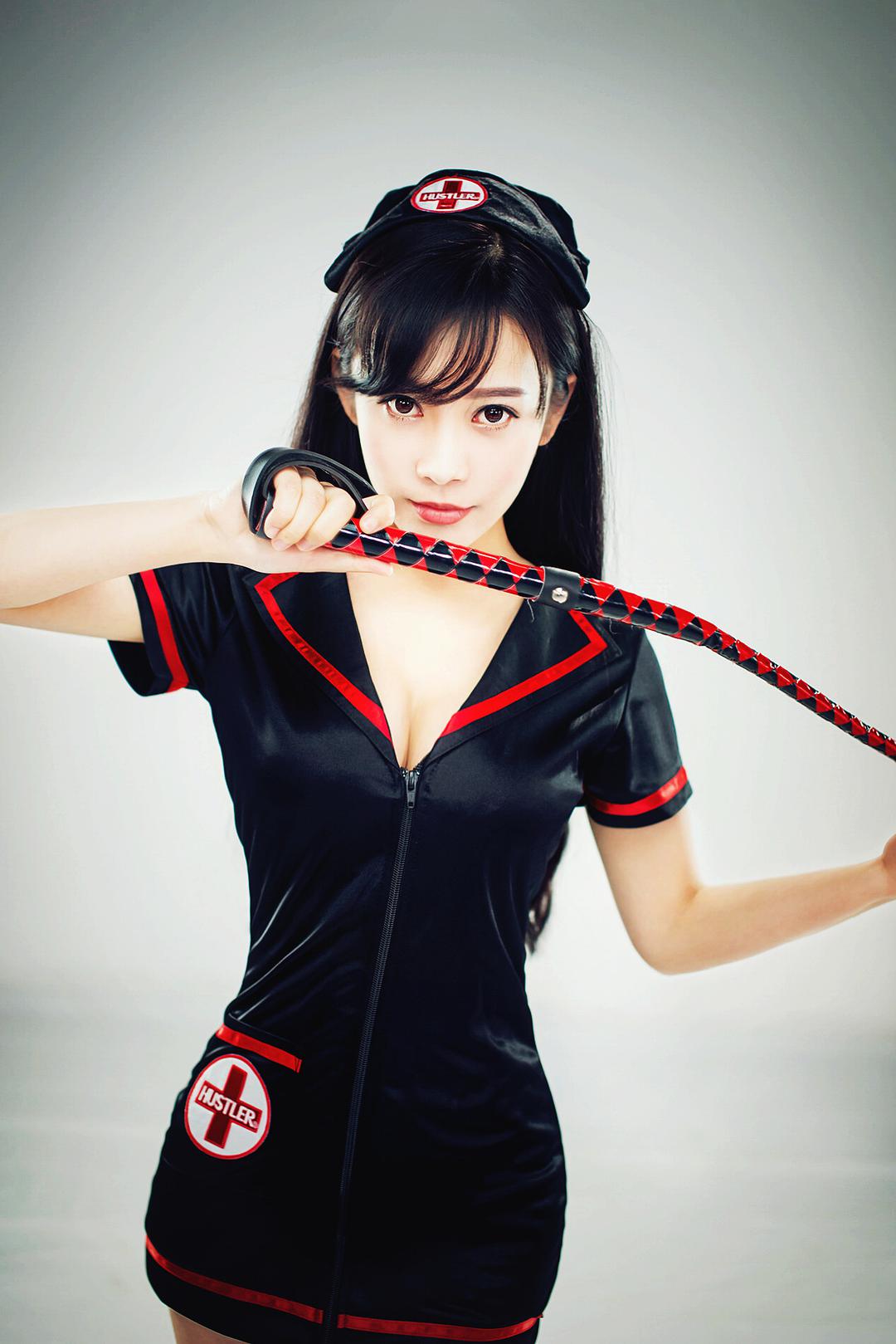 网络电影《情趣体验师》：男孩变男人的第一堂课