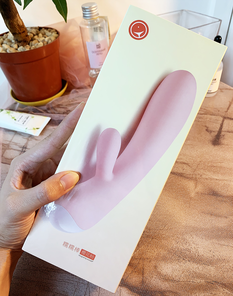 漂亮情趣体验师实测羞羞哒糯糯棒，柔软得不像震动棒【情趣用品】