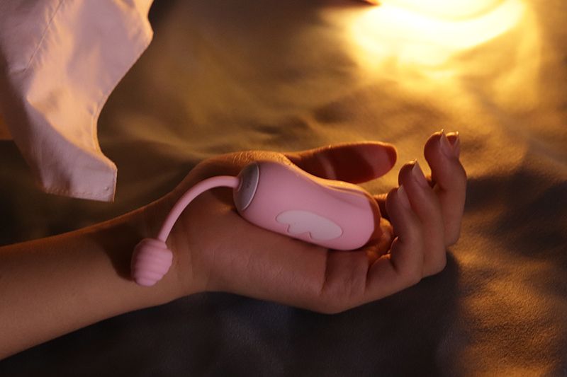 带小恶魔怪兽无线跳蛋逛街是什么感受？美女情趣体验师亲身体验