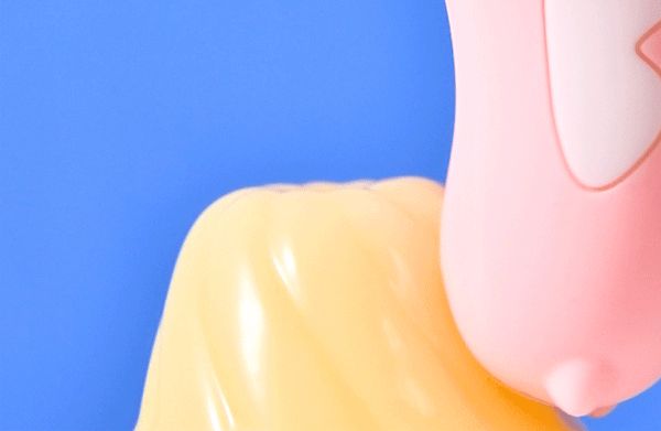 带小恶魔怪兽无线跳蛋逛街是什么感受？美女情趣体验师亲身体验